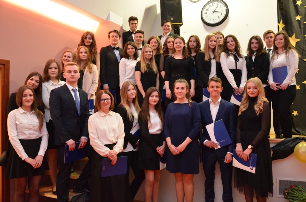 uroczyste-po-egnanie-maturzyst-w-iv-liceum-og-lnokszta-c-ce-w-poznaniu